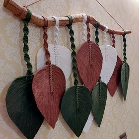 تصویر دیوارکوب برگ مکرومه 