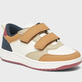 تصویر کفش‌ ورزشی بچگانه با چسب و زیره کوتاه برند lbl by shoexpress Kids Low Top Velcro Sneakers