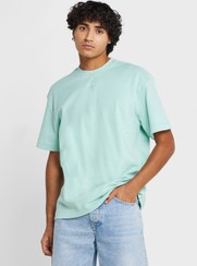 تصویر تی‌شرت یقه گرد لوگو برند Calvin Klein Logo Crew Neck T-Shirt