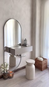 تصویر آینه قدی اوال و کنسول 