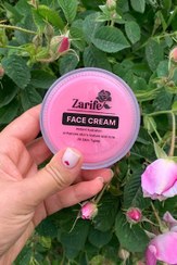 تصویر کرم آبرسان و مرطوب کننده رز 