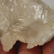 تصویر سنگ کلسیت برگی سفید 