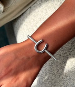 تصویر بنگل زنانه طرح نعل 