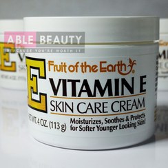 تصویر کرم جوان ساز،آبرسان و مرطوب کننده ویتامین E آمریکایی 