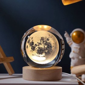 تصویر چراغ گوی کریستالی طرح ماه مدل پایه چوبی قطر 6 سانت 