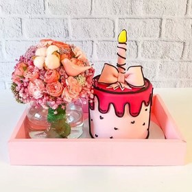 تصویر کیک تولد و باکس گل دخترانه خاص 