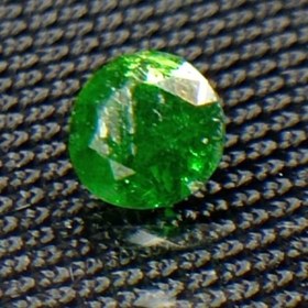 تصویر جواهر دمانتوئید D107 