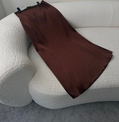 تصویر دامن ساتن قهوه ای شکلاتی 