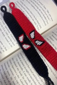 تصویر دستبند اسپایدرمن زمینه مشکی سفید قرمز 