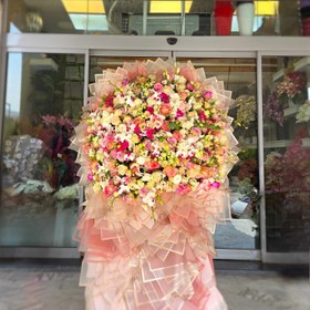 تصویر دسته گل پایه دار 