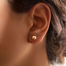 تصویر گوشواره میخی توپی 