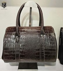 تصویر کیف دستی چرمی زنانه مدل صندوقچه ای در دورنگ 