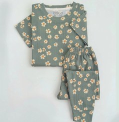 تصویر ست تیشرت شلوار گلدار بچگانه سایز ۳ تا ۸ 