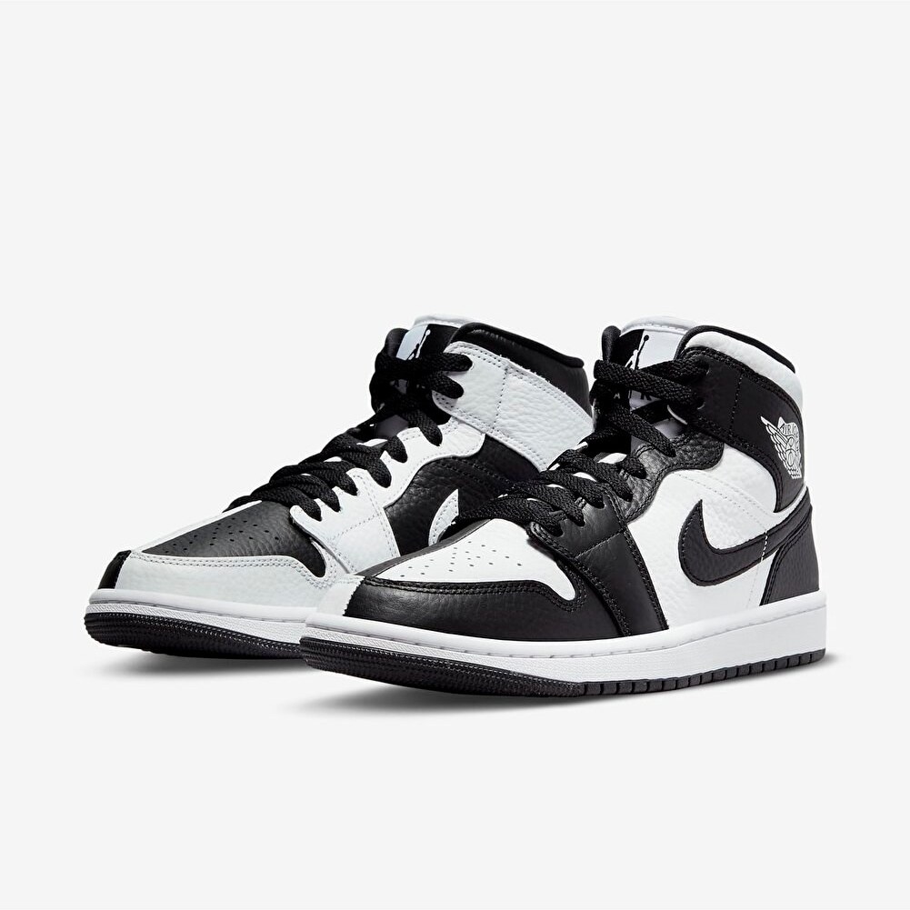 air jordan 1 retro black and white