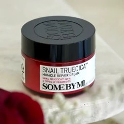 تصویر کرم مرطوب کننده ترمیم کننده و ضد چروک Snail Truecica سام بای می 
