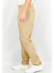 تصویر شلوار کتان مردانه با فیت هویج و چین‌دار، رنگ خاکی برند selected Men Carrot Fit Solid Pleated Chino Pants, Khaki