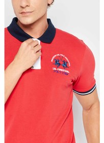 تصویر پ polo shirt مردانه با آستین کوتاه و فیت اسلیم، با لوگوی گلدوزی شده، ترکیب رنگ قرمز برند la martina Men Slim Fit Short Sleeve Embroidered Logo Polo Shirt, Red Combo