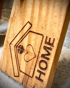 تصویر شلف چوبی طاقچه دار 