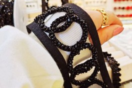 تصویر تکه‌ دوزی سرآستین کار شده ( 2 عددی ) 