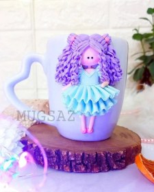 تصویر ماگ عروسکی دختر موفرفری 