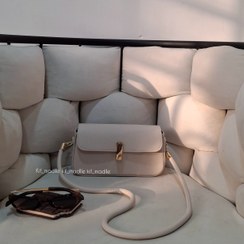 تصویر کیف رُم - کرمی 