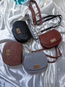 تصویر کیف مینیمال دوشی دخترانه 