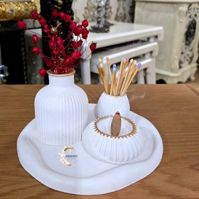 تصویر گلدان و قندان - کرم 