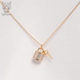 تصویر گردنبند قفل و کلید نگین دار ژوپینگ lock and key diamondal necklace minimal xuping