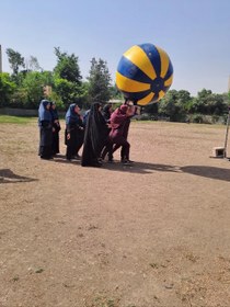 تصویر توپ والیبال غول آسا - 180 سانتی ویژه مدارس متوسطه BIG BALL