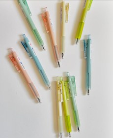 تصویر خودکار بدنه پاستلی با جوهر آبی 