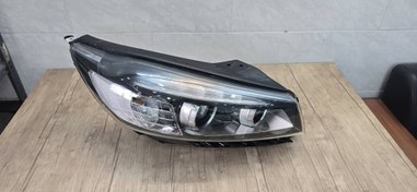 تصویر چراغ کیا سورنتو سوکت آبی 