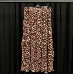 تصویر دامن پلیسه حریر گلدار 