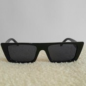 تصویر عینک مشکی نازک ترند 