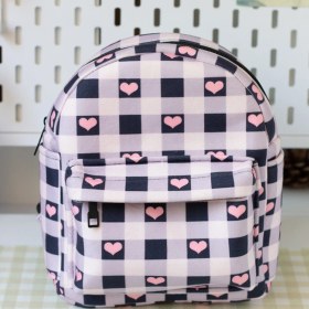 تصویر کوله پشتی طرح قلبی 