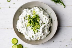 تصویر چاشنی ماست و خیار - بسته بندی 120 گرم Persian Yogurt and Cucumber Salad