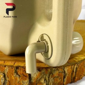 تصویر دبه کمل ۲۰ لیتر شیر دار 