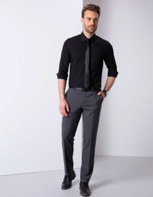 تصویر پیراهن آستین بلند مردانه یقه کلاسیک ساده نخی سیاه پیرکاردین 