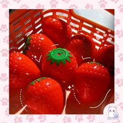 تصویر بالم لب توت فرنگی 