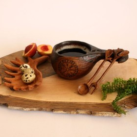تصویر لیوان چوبی (کوکسا) طرح وایکینگ سوخته نگاری 