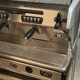 تصویر اسپرسوساز صنعتی لاسپازیاله مدل S5 سه گروپ استوک 