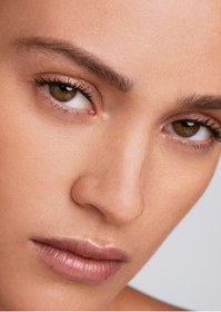 تصویر FENTY BEAUTY پنهان کننده مرطوب کننده ماندگاری بلند ما هم حتی 