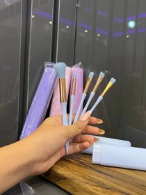 تصویر ست براش آرایشی 5 عددی باکس مثلثی 