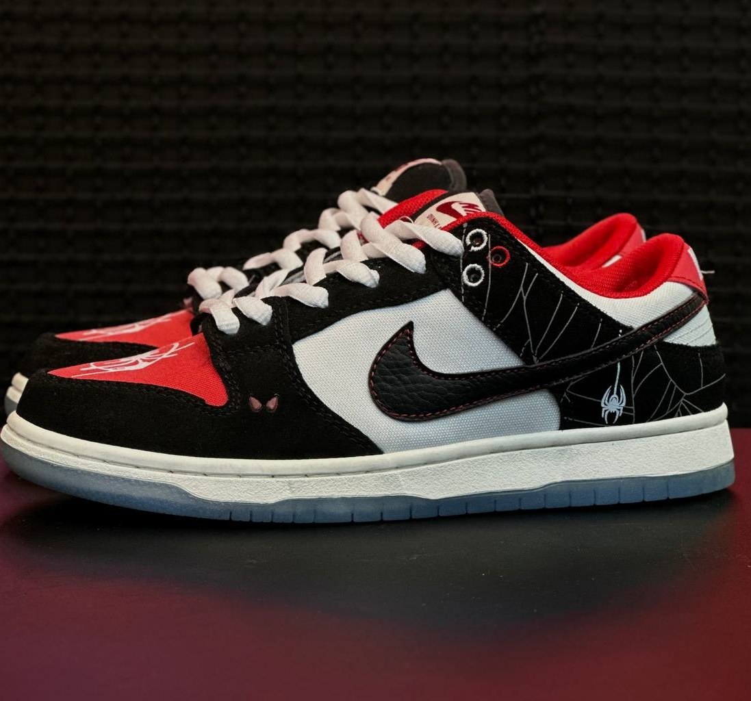 nike sb dunk low spiderman