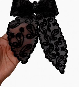 تصویر گلسر پاپیون دار تزئینی 