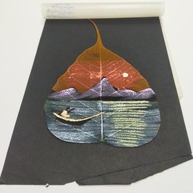 تصویر نقاشی قدیمی روی برگ طرح دریا 