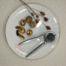 تصویر گردو شکن 