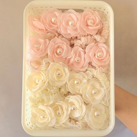 تصویر اسکرانچی گل رز مرواریدی 