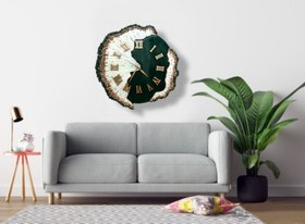 تصویر ساعت دیواری طرح یاقوت رنگ سبز 