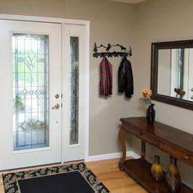 تصویر آویز لباس مدل اسب های کوهستان 