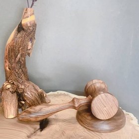 تصویر چکش عدالت وکیل 